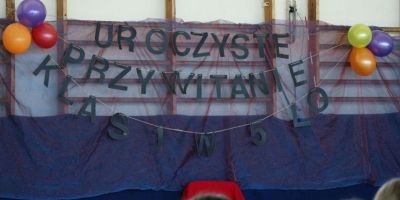 uroczyste przywitanie klas 2015-2020 01